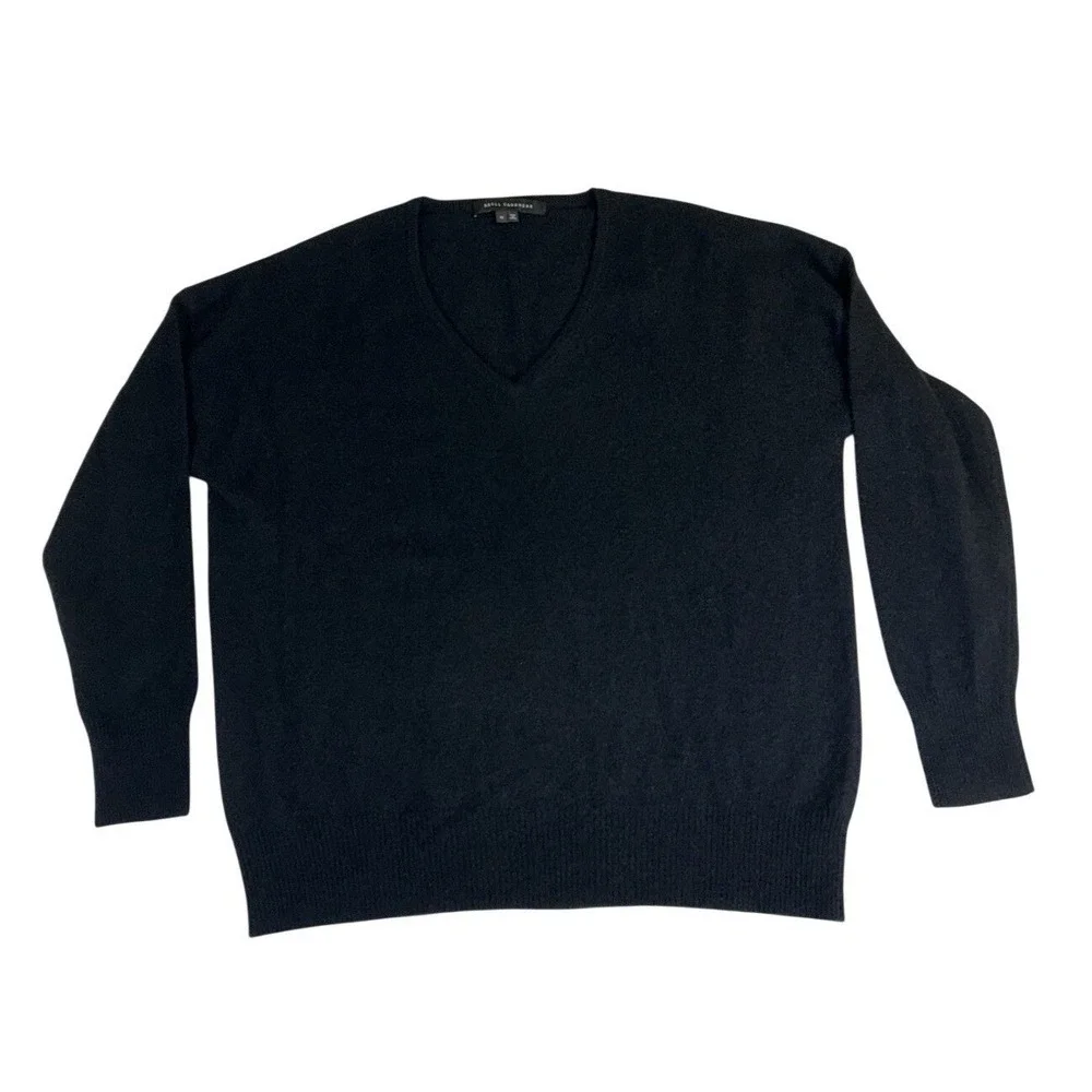Skull Cashmere Black 100% Cashmere‎ V-Neck Lightweight Sweater Size Medium